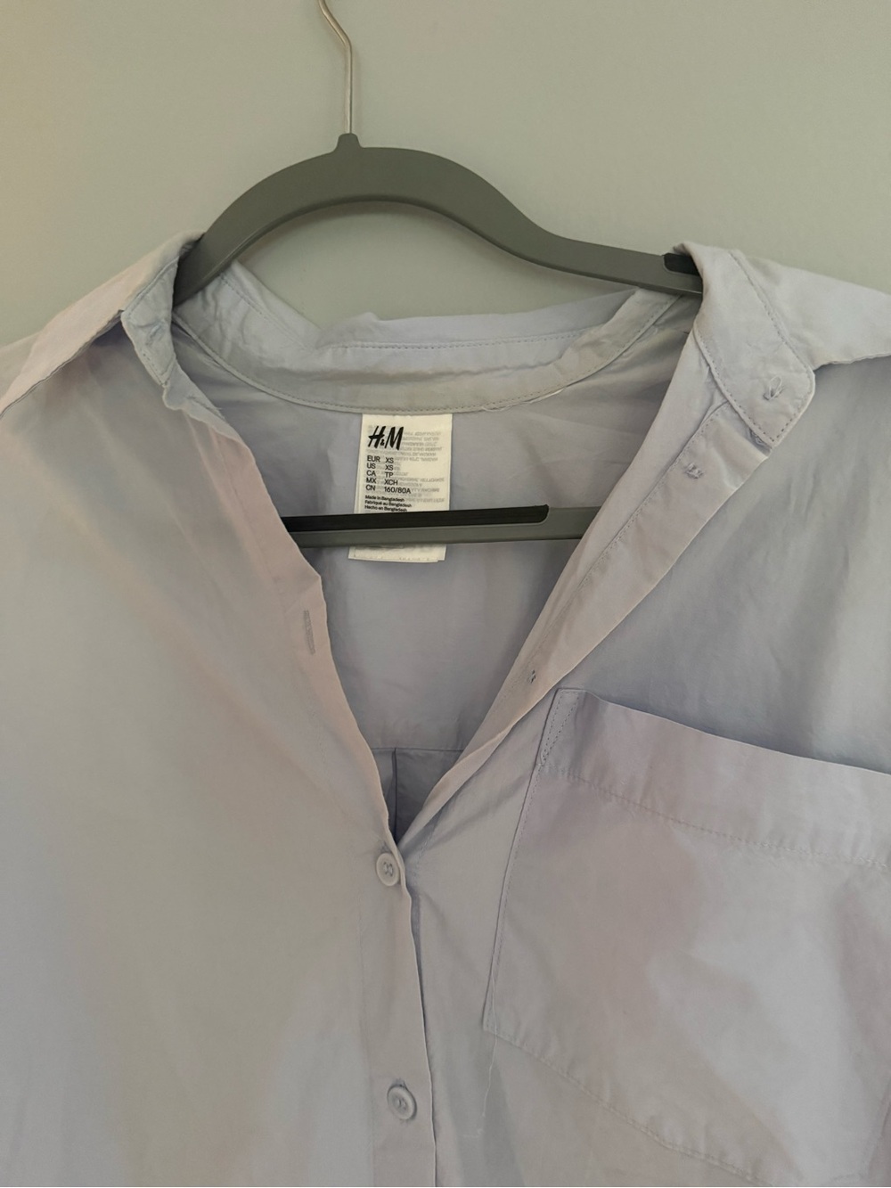 H&M Pale Blue Women’s Button-Down Dress Shirt - Picture 3 of 6